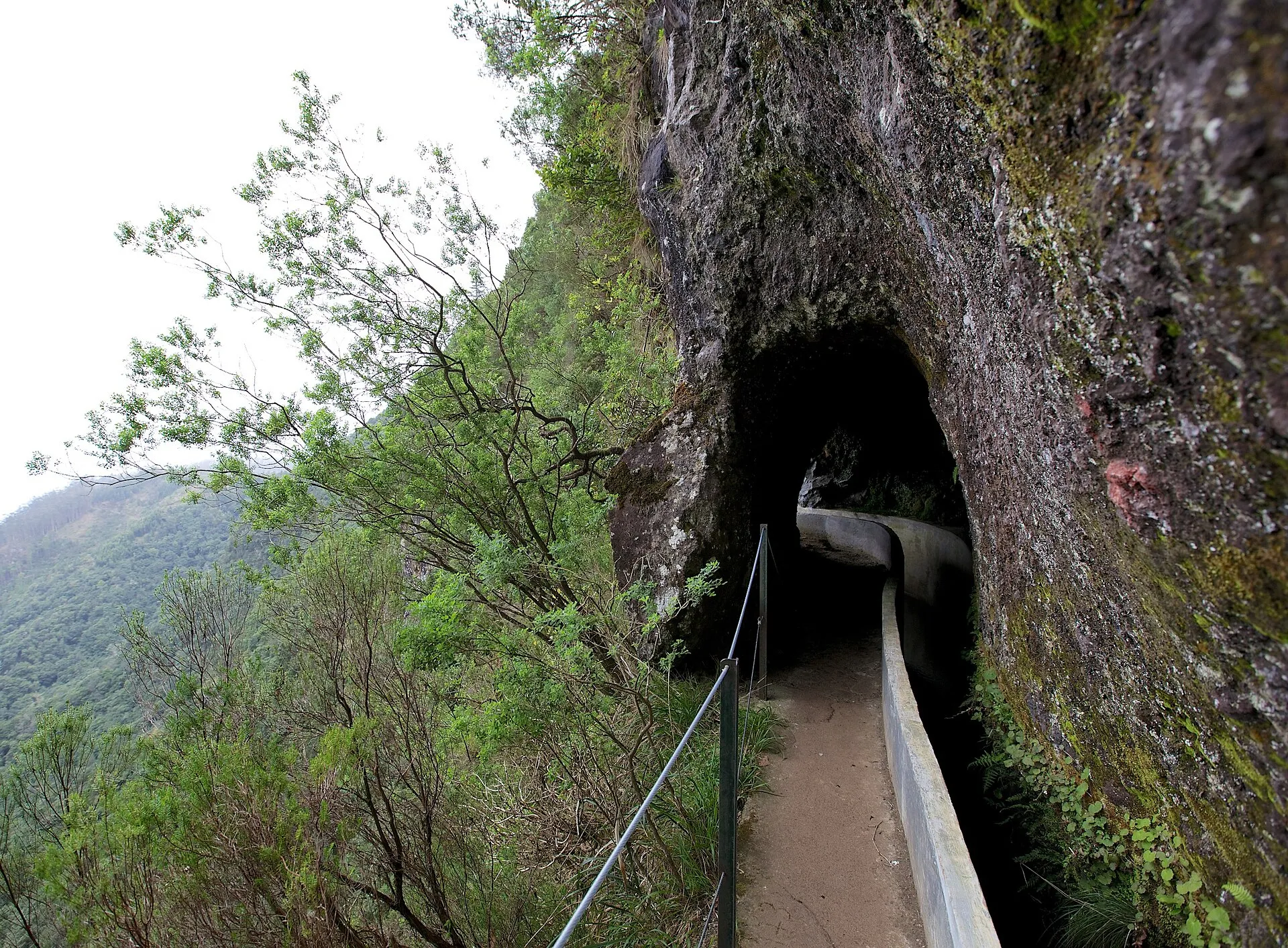 PR 10, Levada do Furado